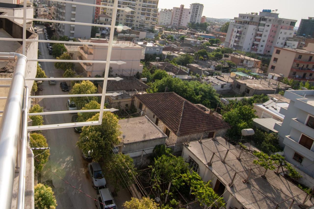 Ami Apartament Vlorë Esterno foto