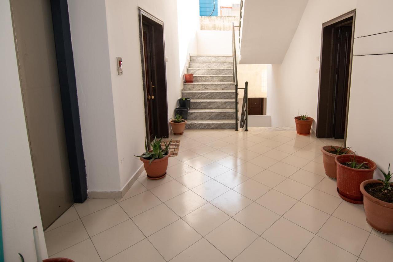 Ami Apartament Vlorë Esterno foto