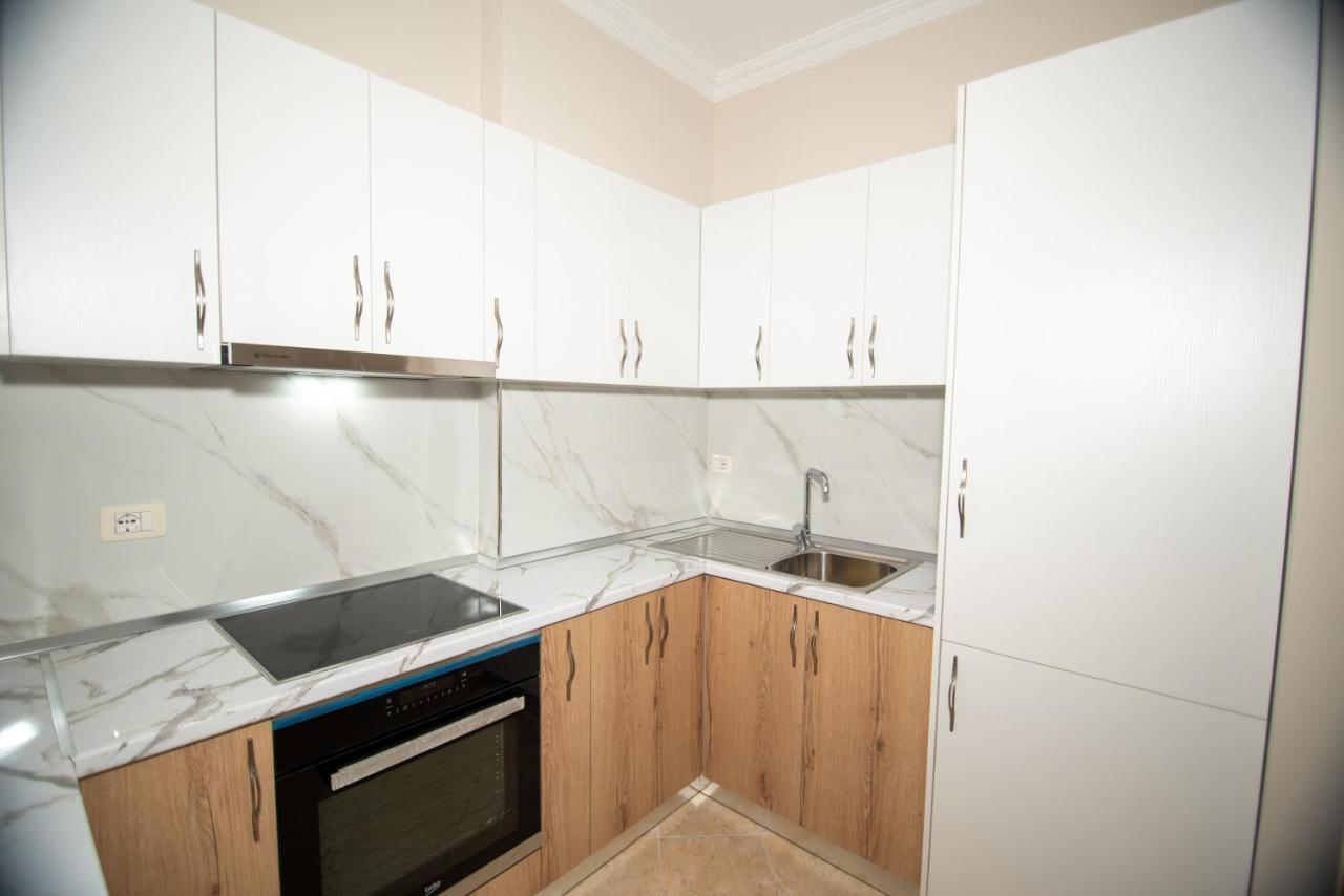 Ami Apartament Vlorë Esterno foto