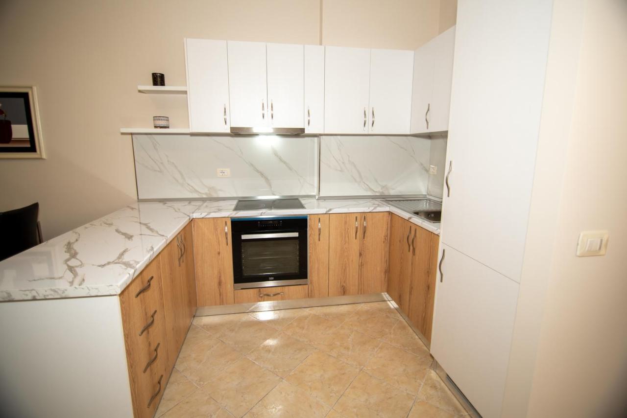 Ami Apartament Vlorë Esterno foto