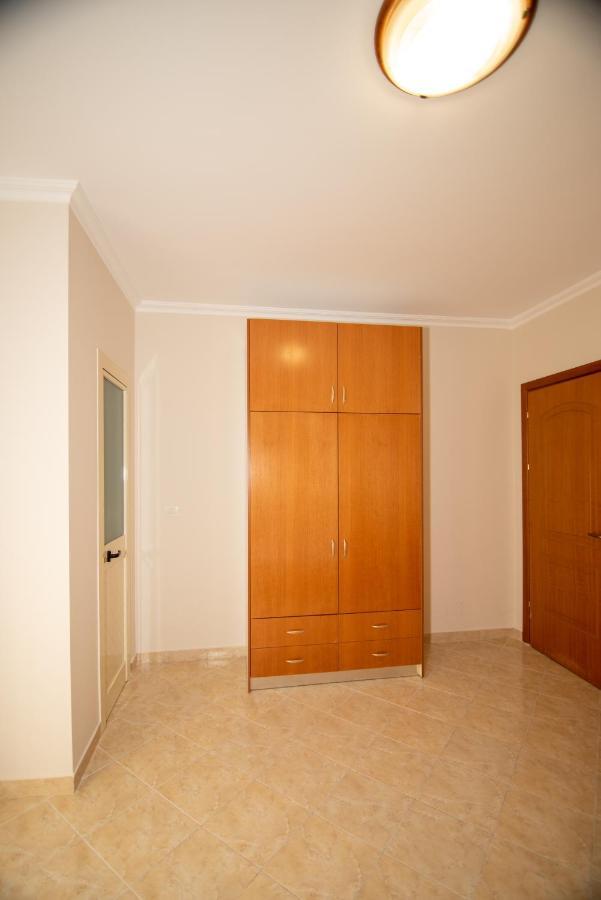 Ami Apartament Vlorë Esterno foto