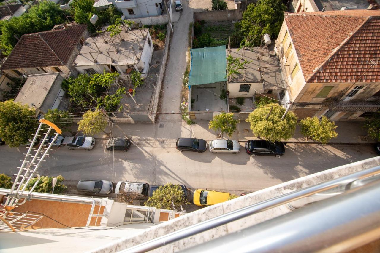Ami Apartament Vlorë Esterno foto